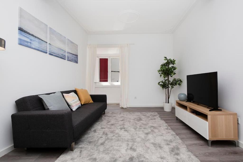 Santa Marta Cozy Apt W/ Ac Lizbona Zewnętrze zdjęcie